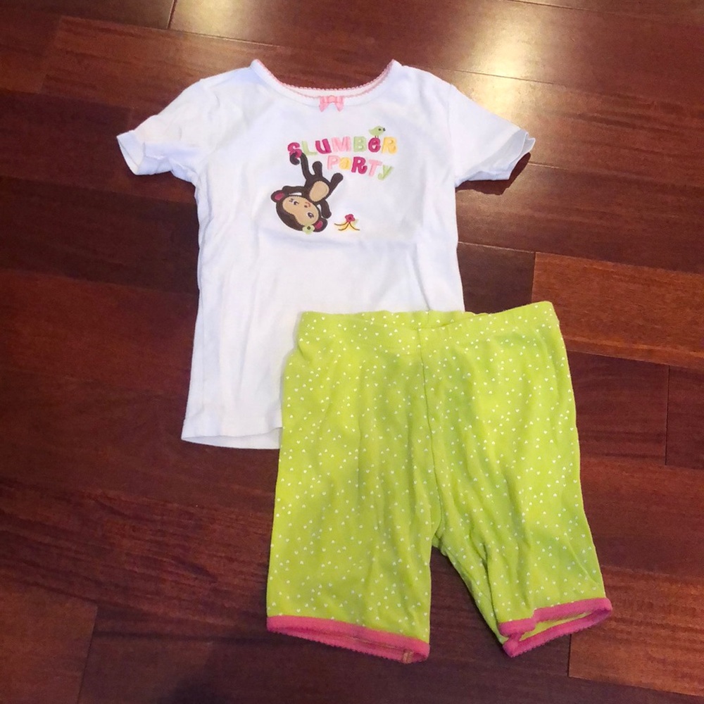Girls 5t summer pajamas set shorts and tee shirt